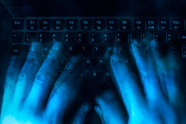 Foto simbolizando crimes que acontecem pela internet. Foto: iStock
