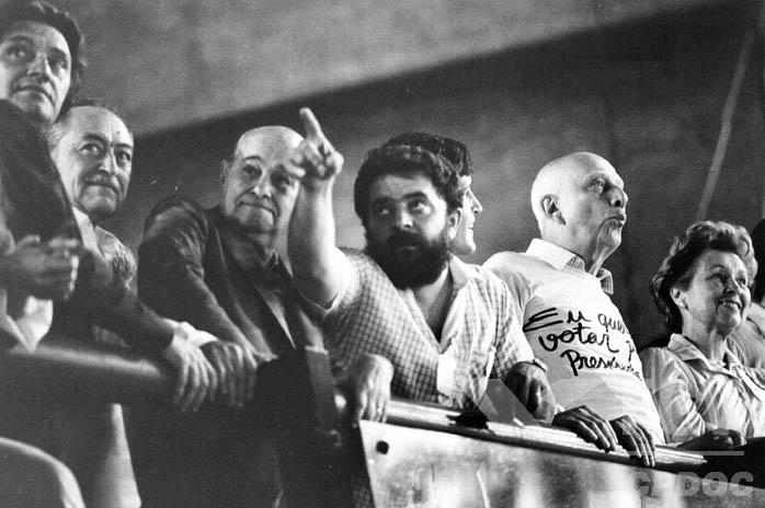 Lula durante comício pelas Diretas Já. Foto: Acervo/FGV