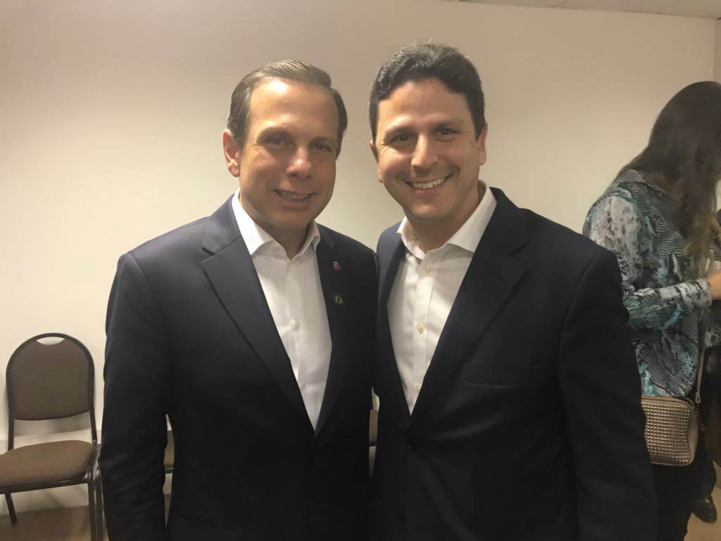 João Doria ao lado do deputado Bruno Araújo, presidente nacional do PSDB