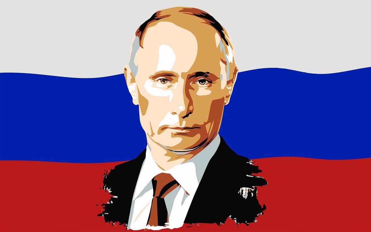 Vladimir Putin em uma caricatura com a bandeira da Rússia ao fundo