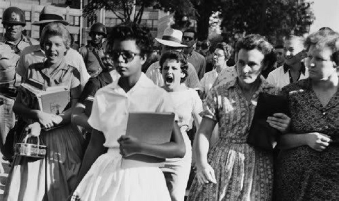 A obrigação racista de impedir o amor e a educação estadunidense no ...
