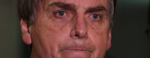 Jair Bolsonaro com cara de desespero