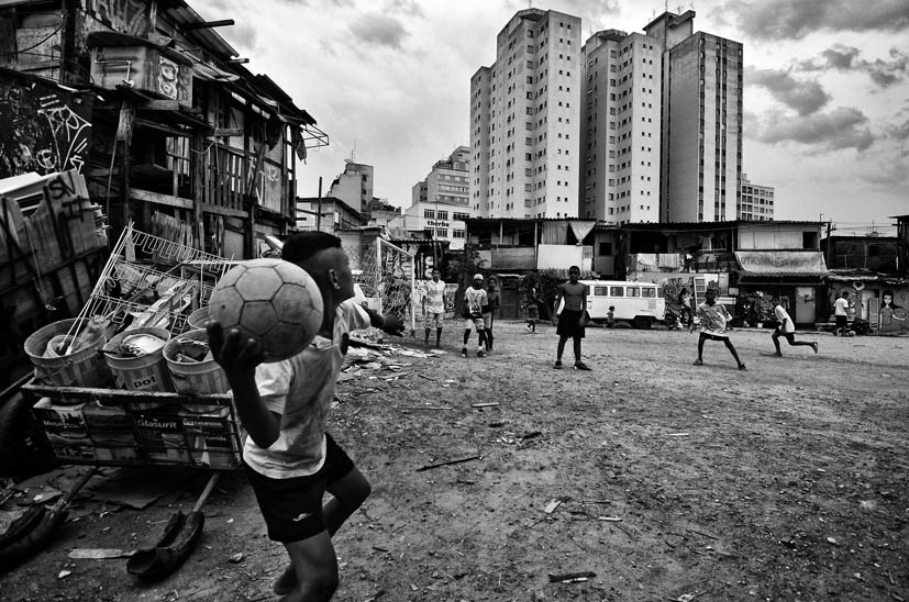 Imagem: projeto Pé de Meia, desenvolvido pelos fotojornalistas Tadeu Vilani, Jefferson Botega, Bruno Alencastro e Jorge Aguiar