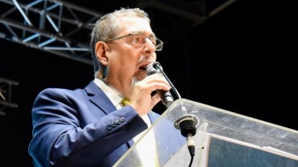 O presidente eleito Bernardo Arévalo de León, do partido Semilla. Foto: @KarinHerreraVP via Telesur