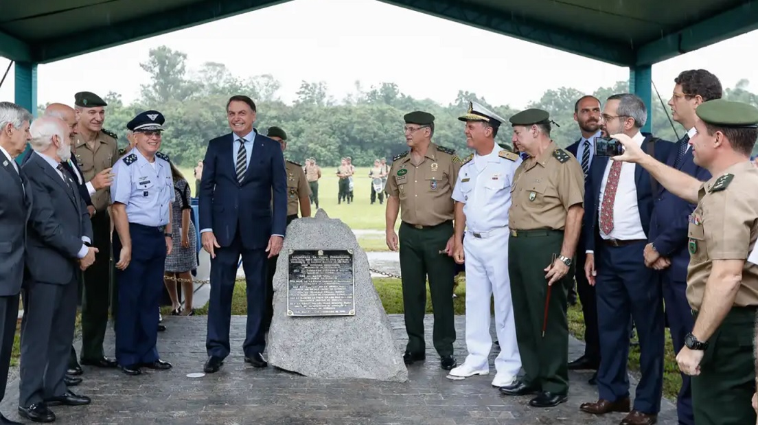 Jair Bolsonaro lança pedra fundamental de colégio militar. Seu plano era ter pelo menos uma instituição do gênero em todas as capitais do País. Foto: Carolina Antunes/PR