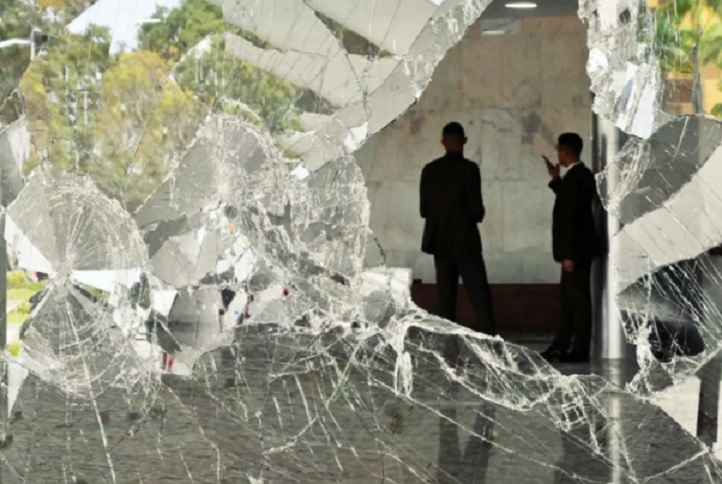 Janela do Palácio do Planalto quebrada após tentativa de golpe em 8 de janeiro de 2023. Foto: Ricardo Stuckert