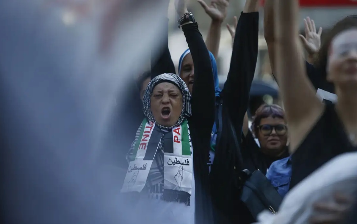Dia de Ação Global em defesa da Palestina pede o cessar-fogo imediato das agressões israelenses. | Foto: Paulo Pinto/Agência Brasil