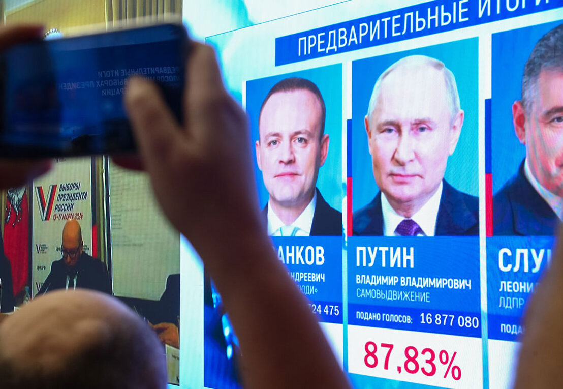 Vladimir Putin é reeleito para o quinto mandato