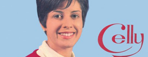 A cantora e atriz, pioneira do rock nacional, conquistou o público com sua voz marcante e presença de palco inesquecível.