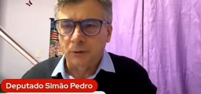 Deputado Simão Pedro apresentou projeto de lei que impede a divulgação de plataformas de apostas e impõe taxas para tratar dos afetados