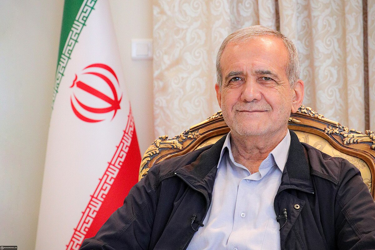 Masoud Pezeshkian, presidente do Irã. | Foto: khamenei.ir via Wikimedia Commons