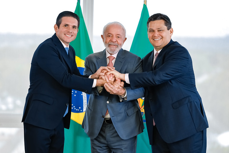 Lula recebe novos presidentes da Câmara e do Senado, que prometem cooperação