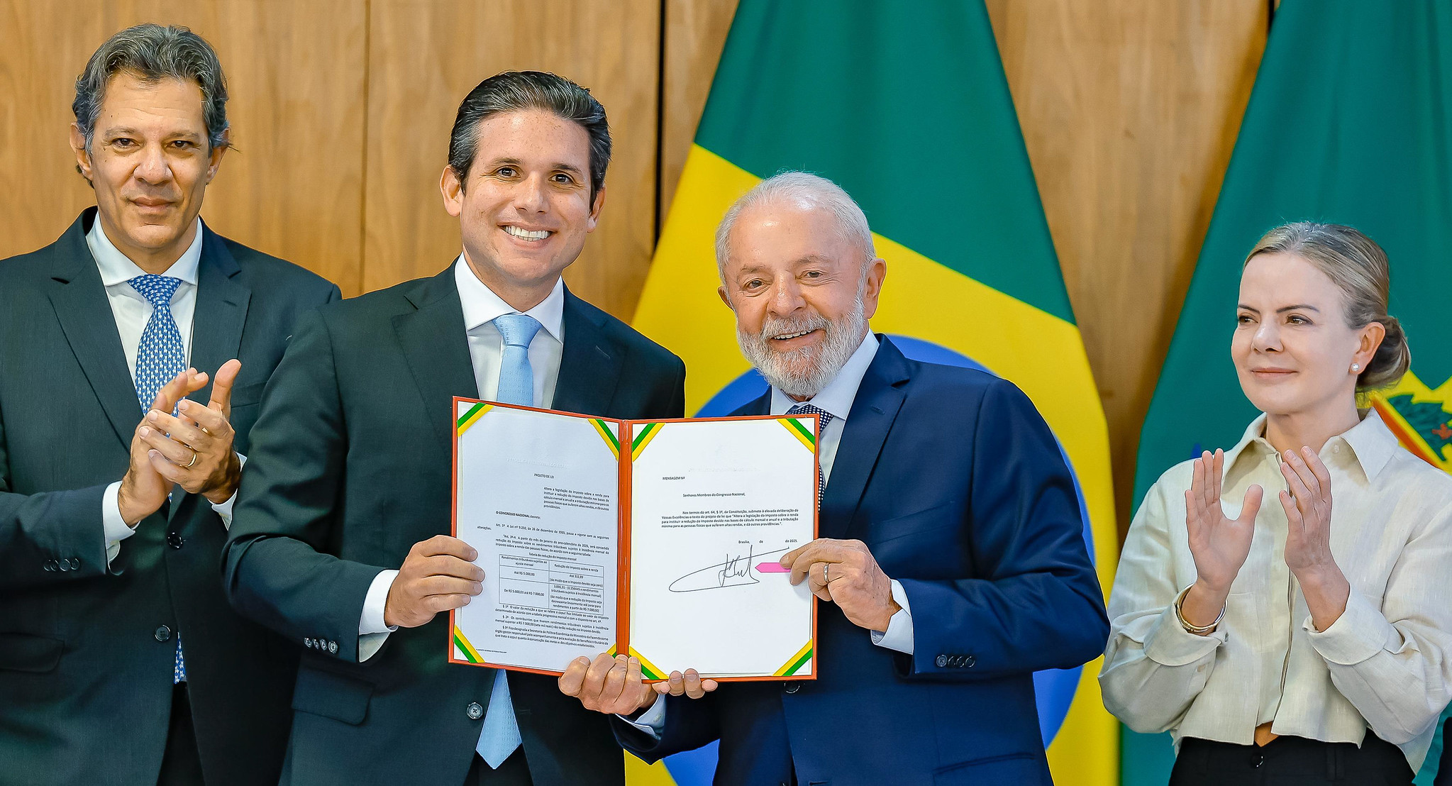 Com foco em justiça social, governo Lula lança PL para isentar do IR quem ganha até R$ 5 mil