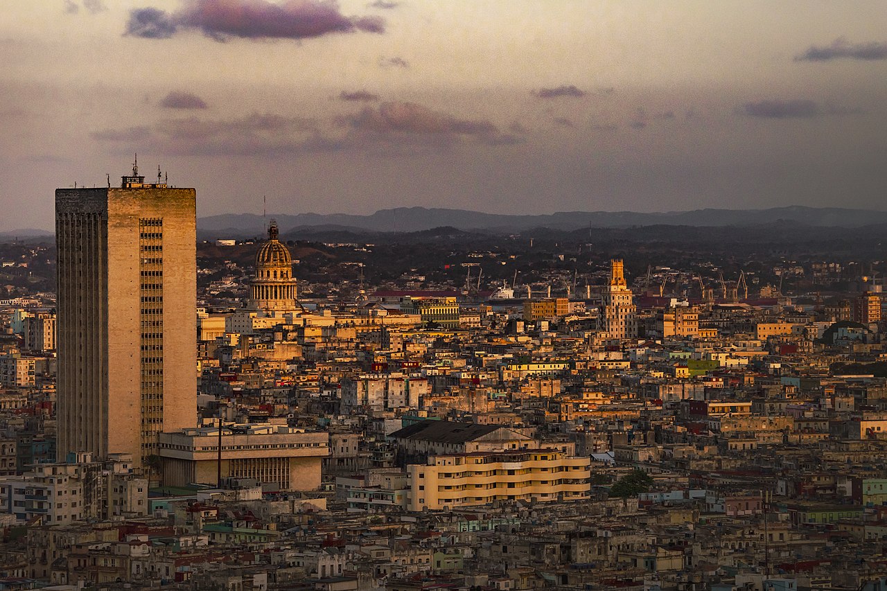 Havana, capital de Cuba. Foto: Antonio Schubert - via Wikipedia
