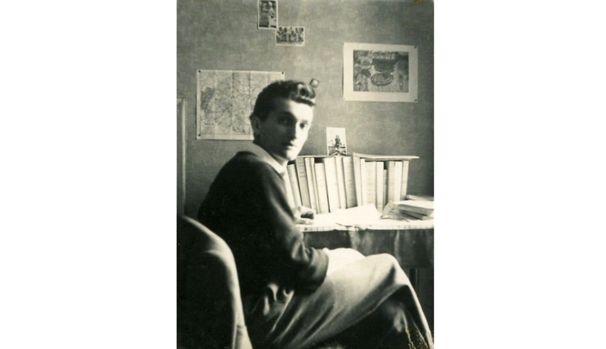 P. S. -- gosto dessa foto, quando Celso morava num quartinho de hotel no Quartier Latin, no pós-guerra, e fazia sua tese de doutoramento de economia.