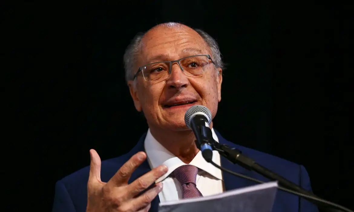 “Indulto é golpismo de marcha à ré”: o recado de Alckmin e os bastidores da anistia