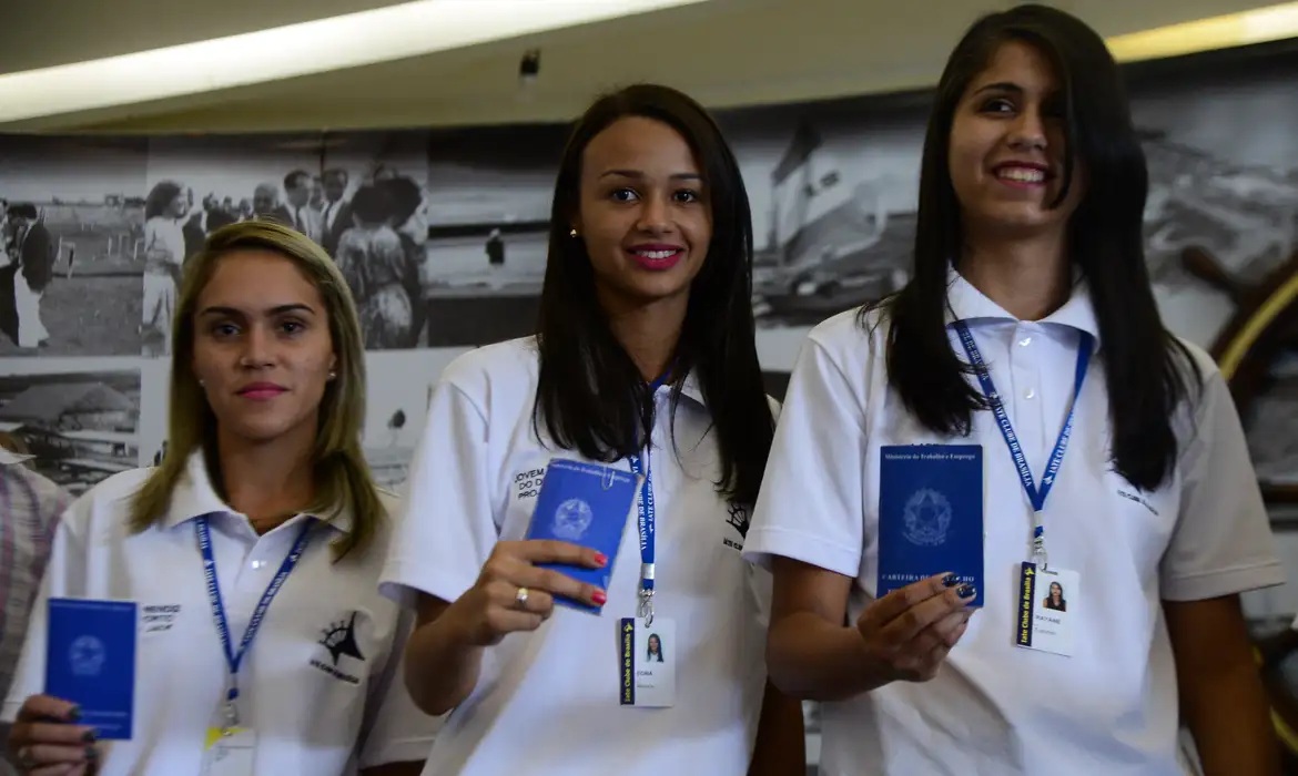 Jovens aprendizes por Fábio Rodrigues Pozzebom - Agência Brasil
