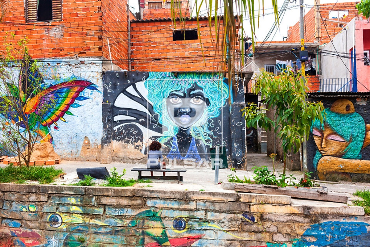 Grafites do projeto murais da Favela Galeria na comunidade da vila Flávia - bairro São Mateus Local: São Paulo - SP Data: 09/2020 Codigo:  01RX113 Autor: Rafael Felix