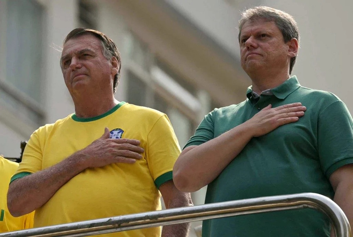 Jair Bolsonaro e Tarcísio de Freitas em ato na Avenida Paulista. Foto: Nelson Almeida/AFP