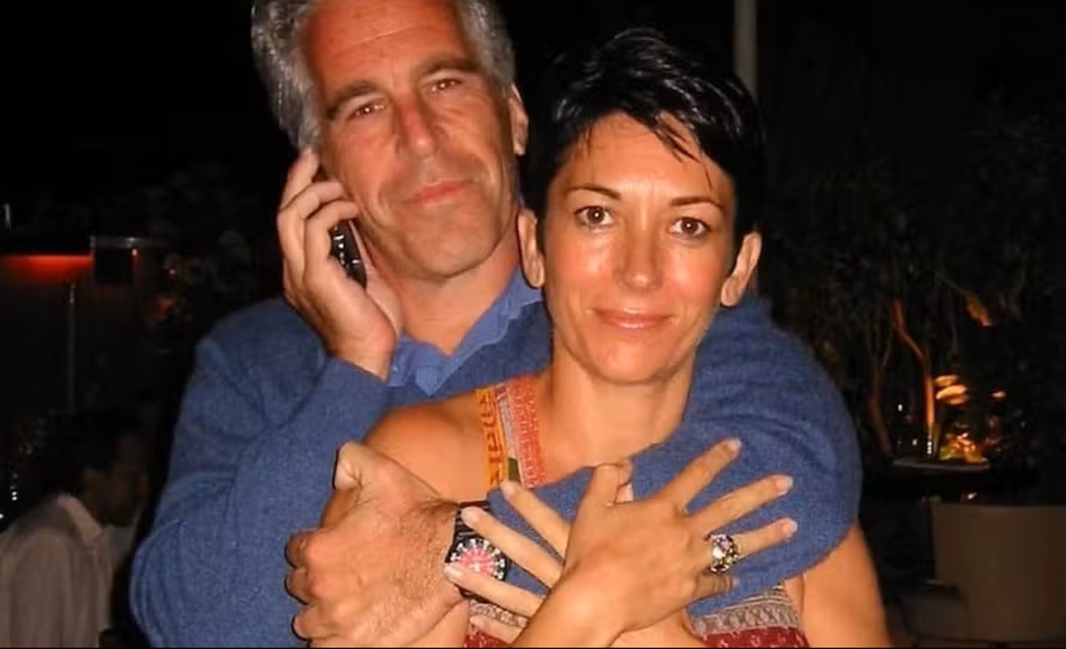 Ghislaine Maxwell e Jeffrey Epstein - Reprodução