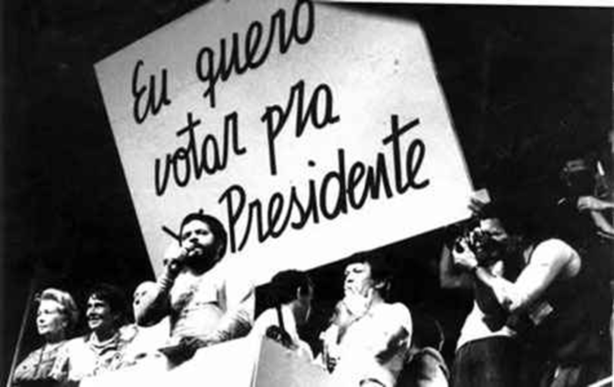 1984 - Lula em comício por Diretas Já - Reprodução