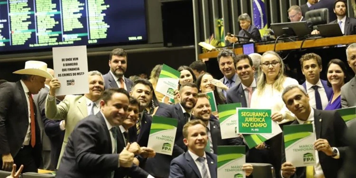 Entre urubus e águias, a bancada ruralista continua fazendo das suas, por Luiz Alberto Melchert