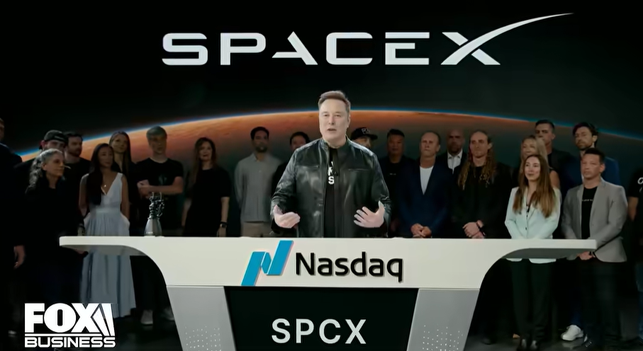 Elon Musk se torna o primeiro trilionário do mundo, um feito que acentua a crise das democracias