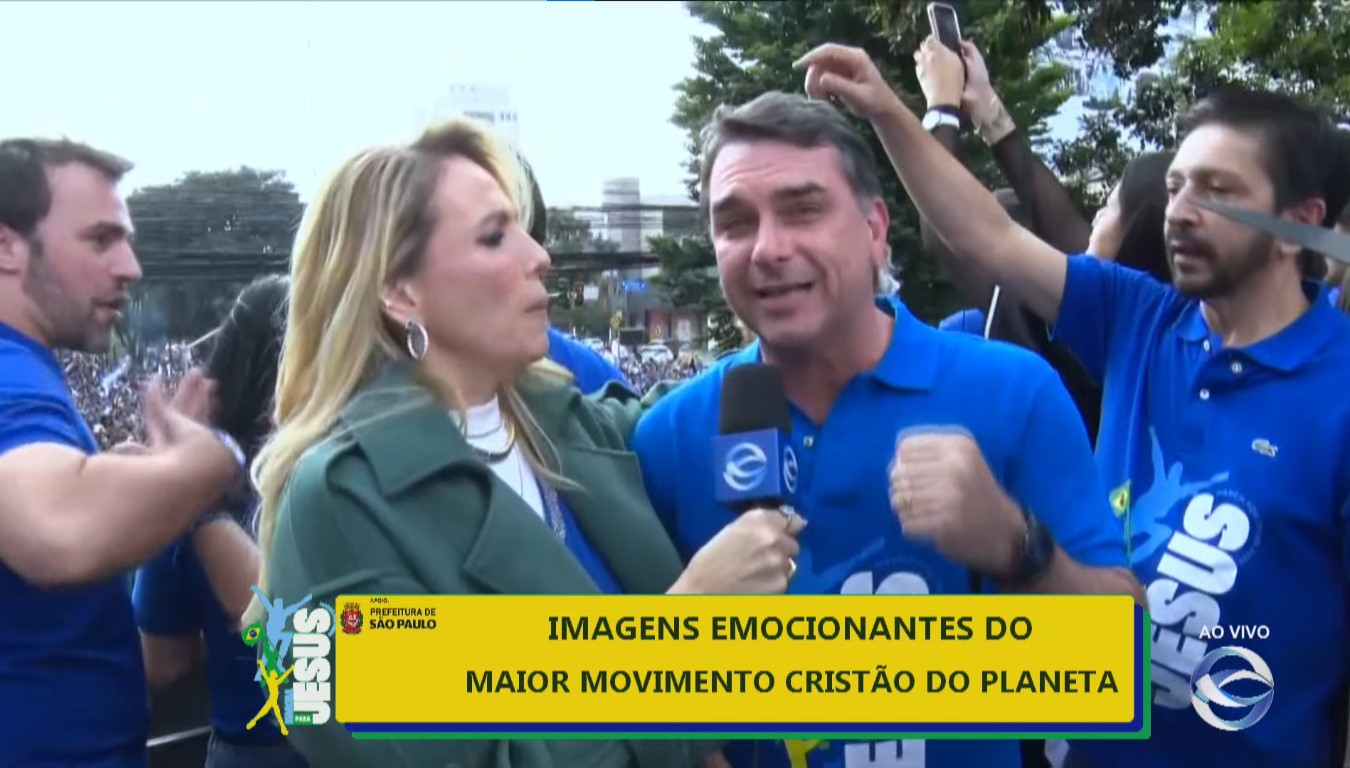 Na Marcha para Jesus, Flávio Bolsonaro fala em “guerra espiritual” e diz que “o mal vai ser expulso do governo do Brasil”