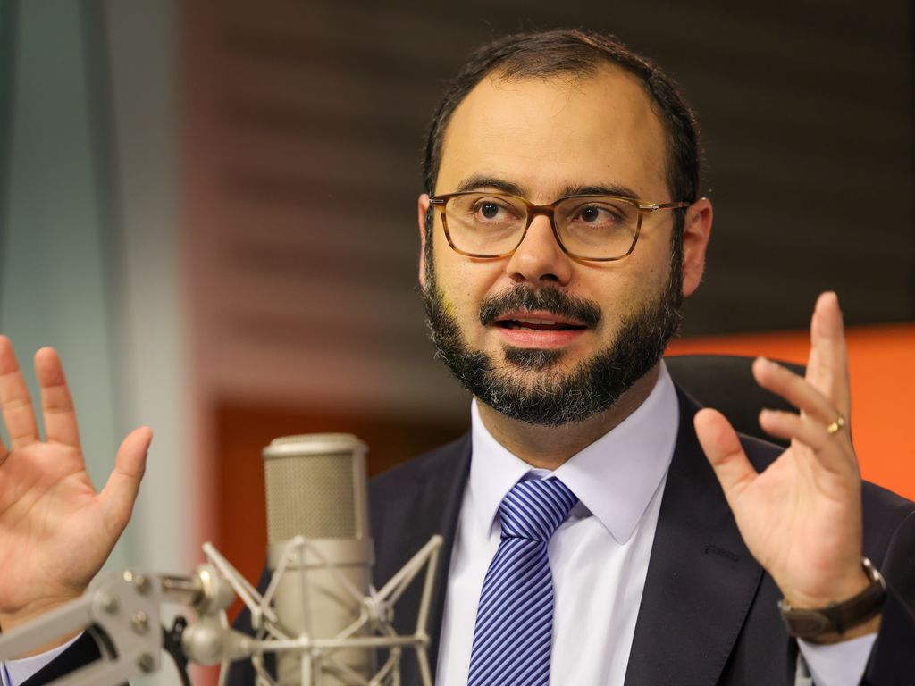 Governo estuda ampliar teto de faturamento do MEI e renegociar dívidas de microempreendedores