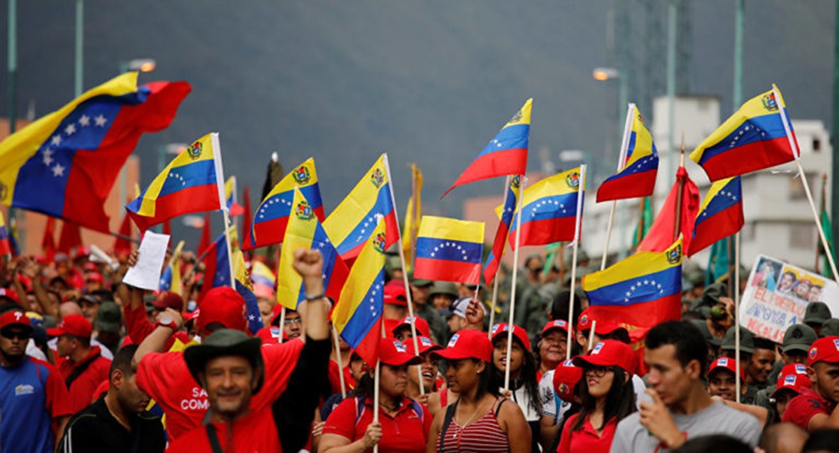 Porque seguimos apoiando a Venezuela, por João Pedro Stédile