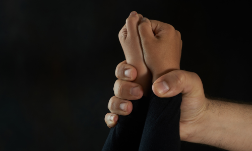 Denúncias de violência infantojuvenil crescem mais de 120% em 5 anos