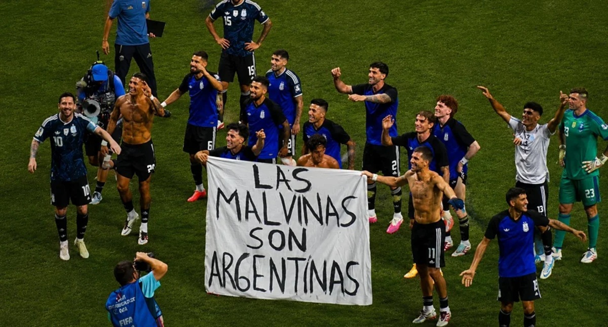 O futebol é uma libertação temporária das questões sociais que nos separam, por Maíra Vasconcelos
