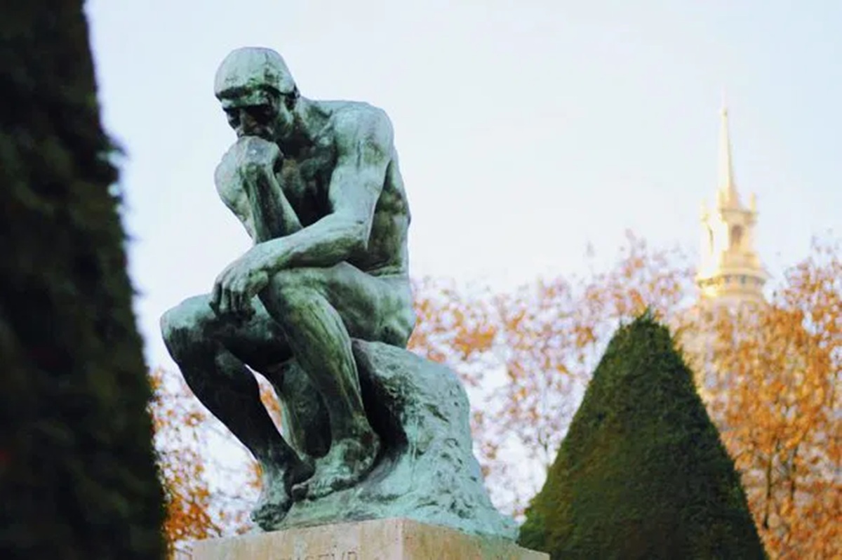 O Pensador, de Auguste Rodin. Localizado no Musée Rodin, Paris.