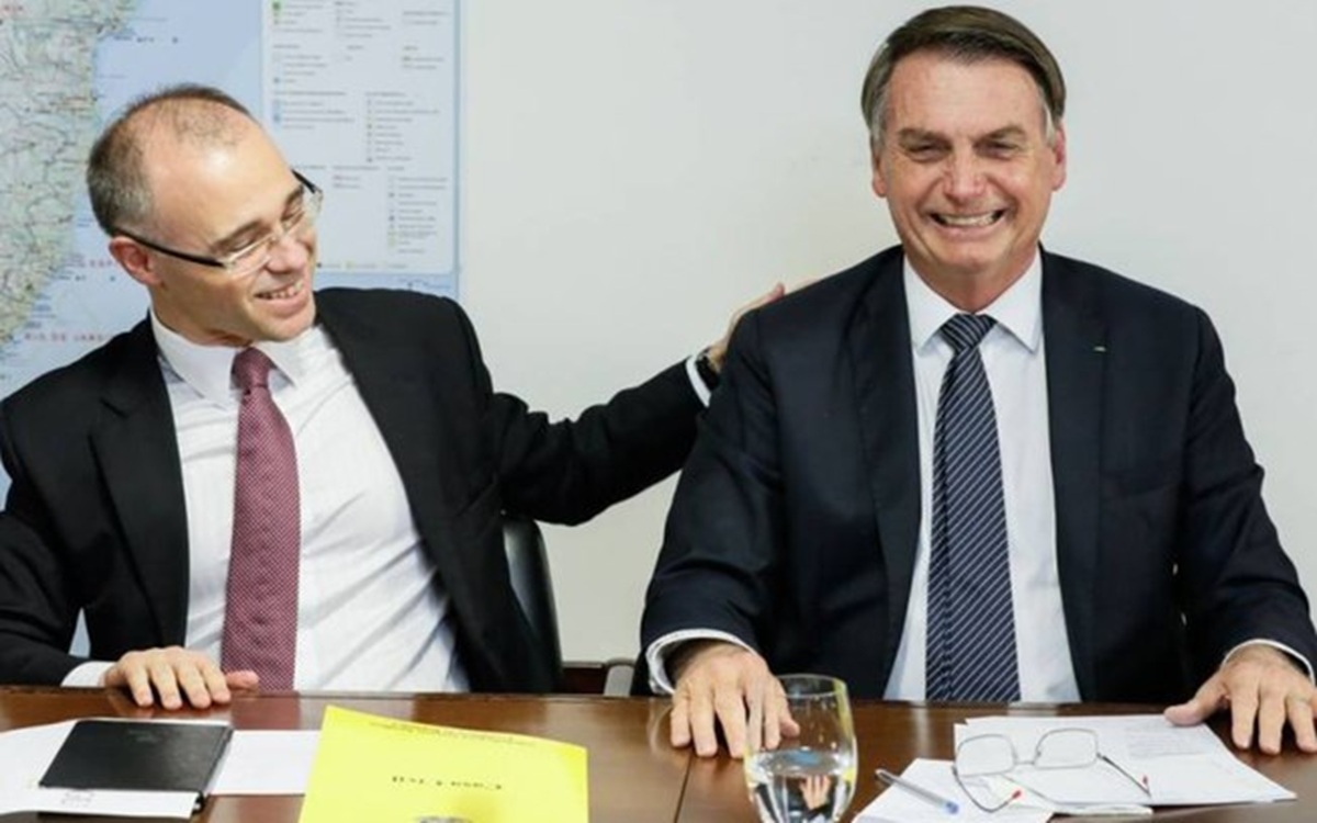 Xadrez de Mendonça 2: os negócios do ITER com o Conselho Federal de Contabilidade, por Luís Nassif