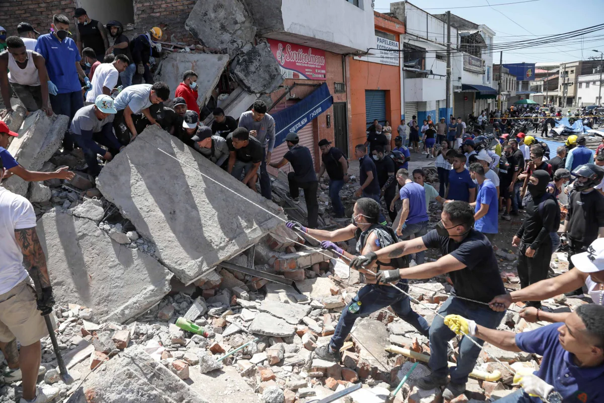 Mais de 60 prédios desabam após o pior terremoto da década na Colômbia