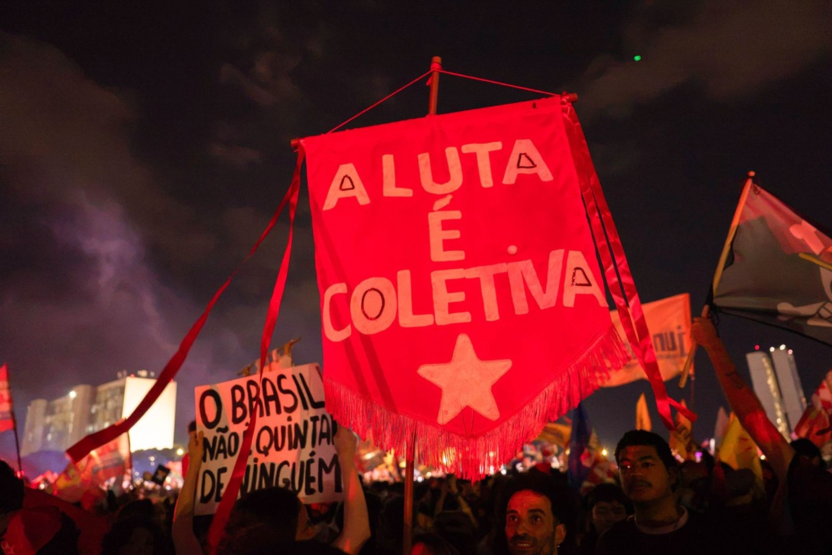 O Asfalto em Transe: da Europa ao Brasil, por Maria Carolina Maziviero