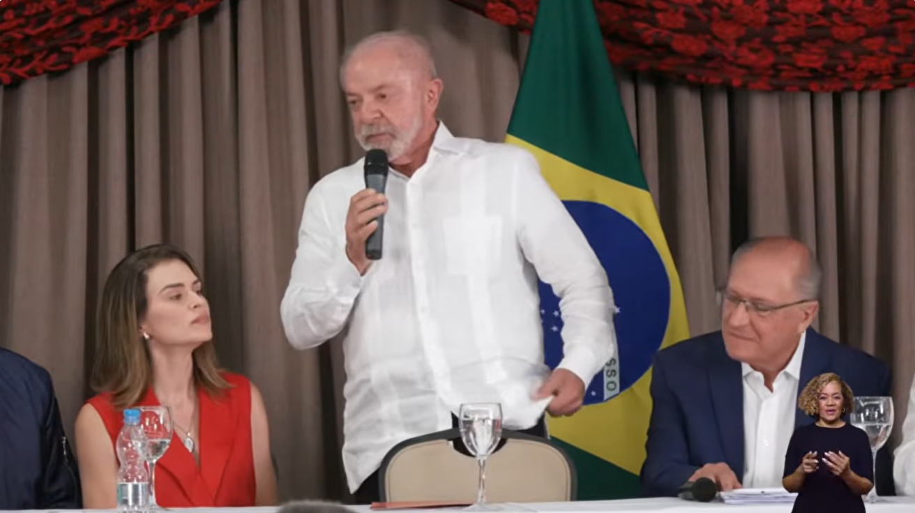 Lula diz estar convencido de vitória no segundo turno e cobra mobilização da campanha