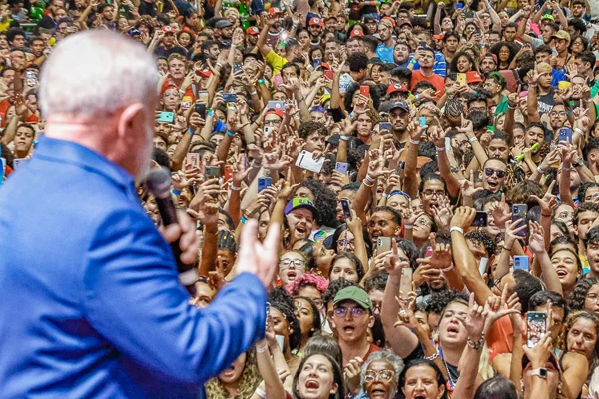 Por tantas as mulheres que me conduzem/Eu sou Lula, por Romério Rômulo