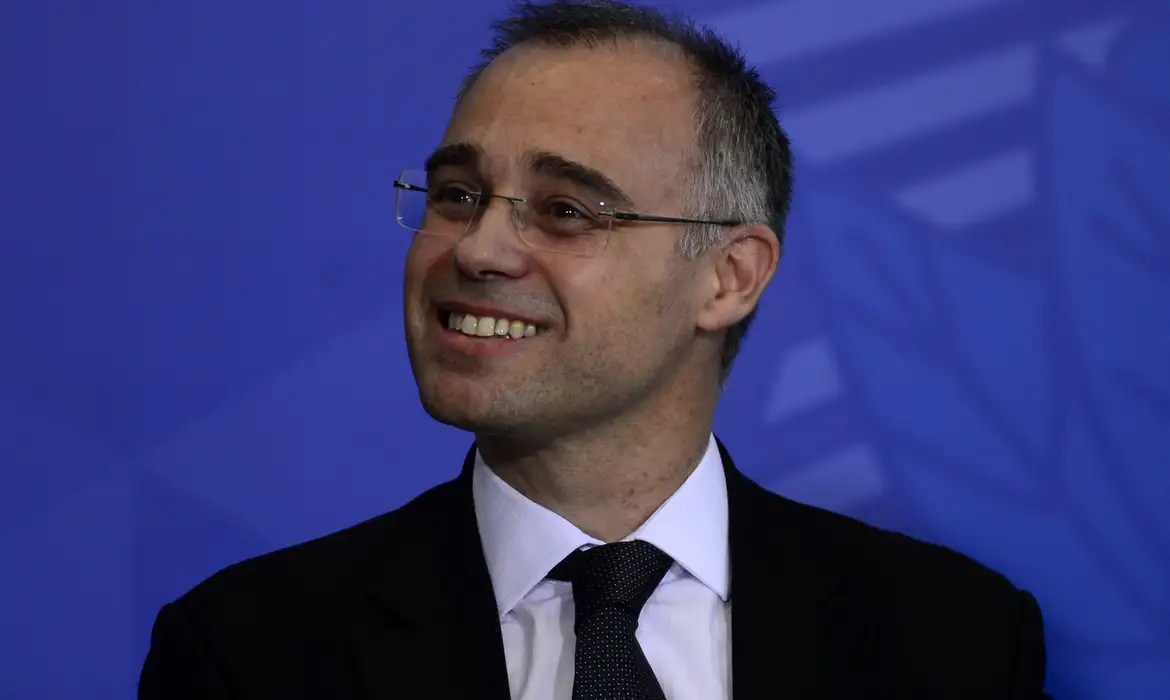 Não haverá escapatória para André Mendonça, por Luís Nassif