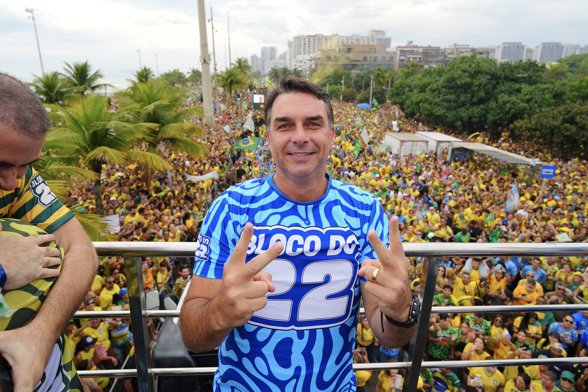 Flávio recua e desiste de pedir anulação da eleição de Lula