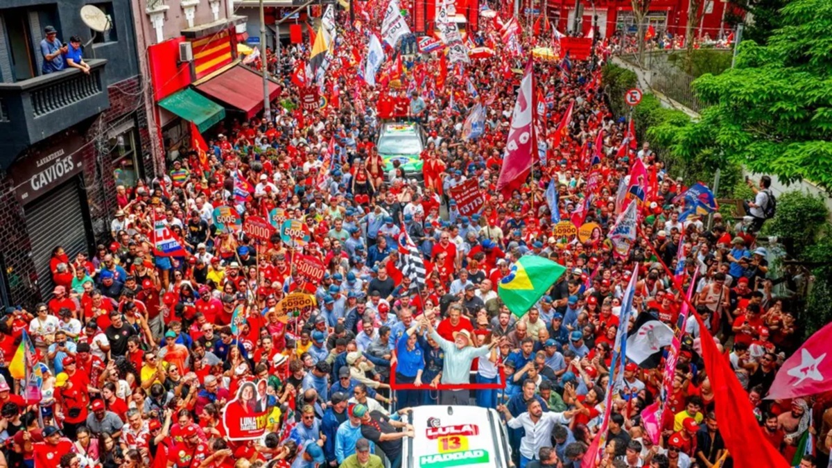 Lula na manifestação em São Paulo - véspera eleição 2026 - Foto de Ricardo Stuckert