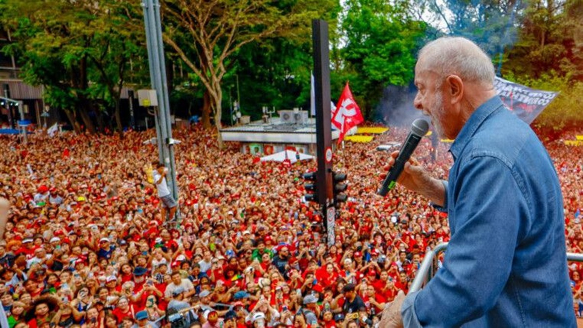 O país começa a acordar para a batalha eleitoral das nossas vidas, por Luís Nassif